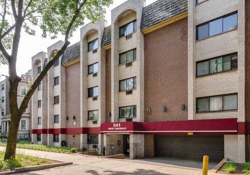 541 W Oakdale property